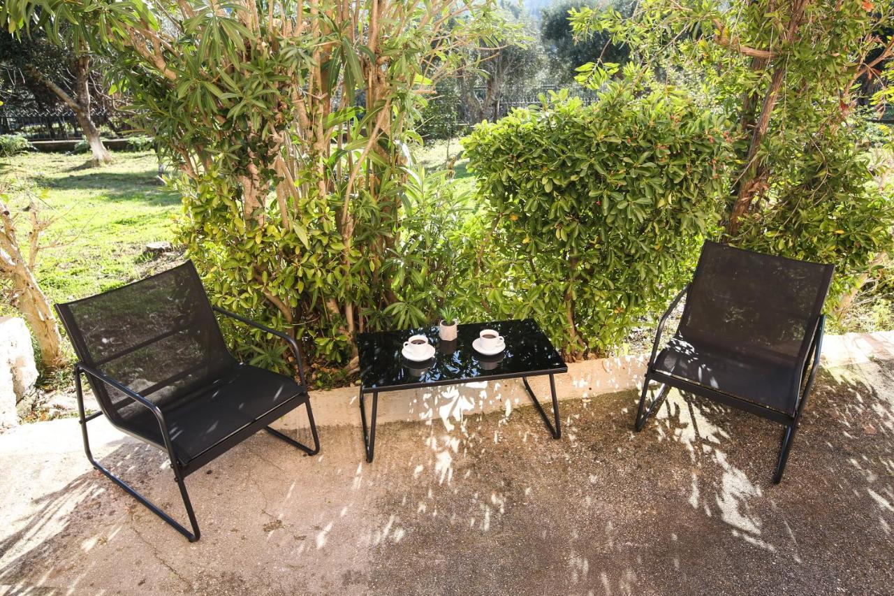 Luxury Apartments Christos Гоувия Экстерьер фото