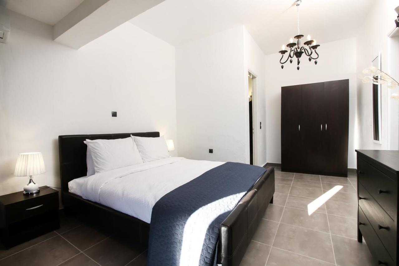 Luxury Apartments Christos Гоувия Экстерьер фото
