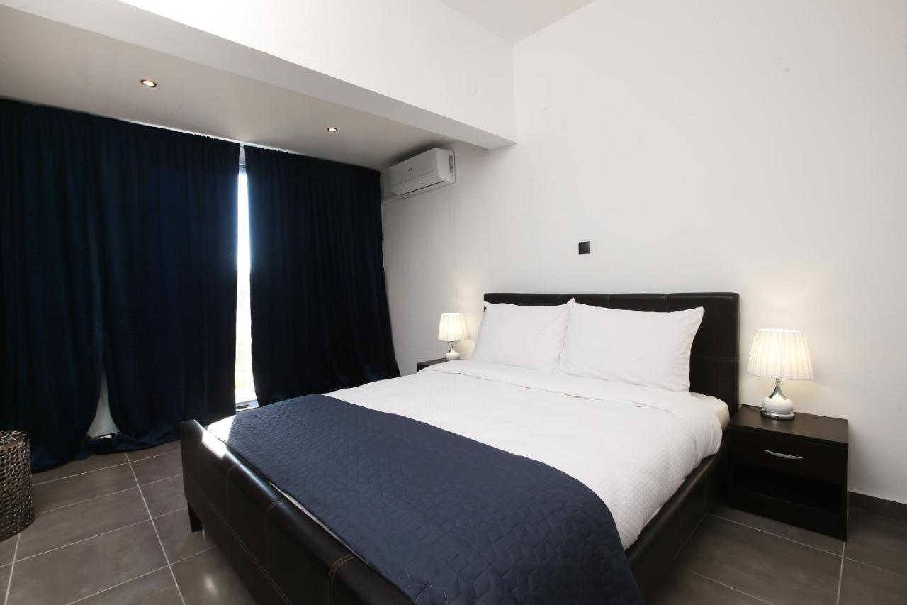 Luxury Apartments Christos Гоувия Экстерьер фото